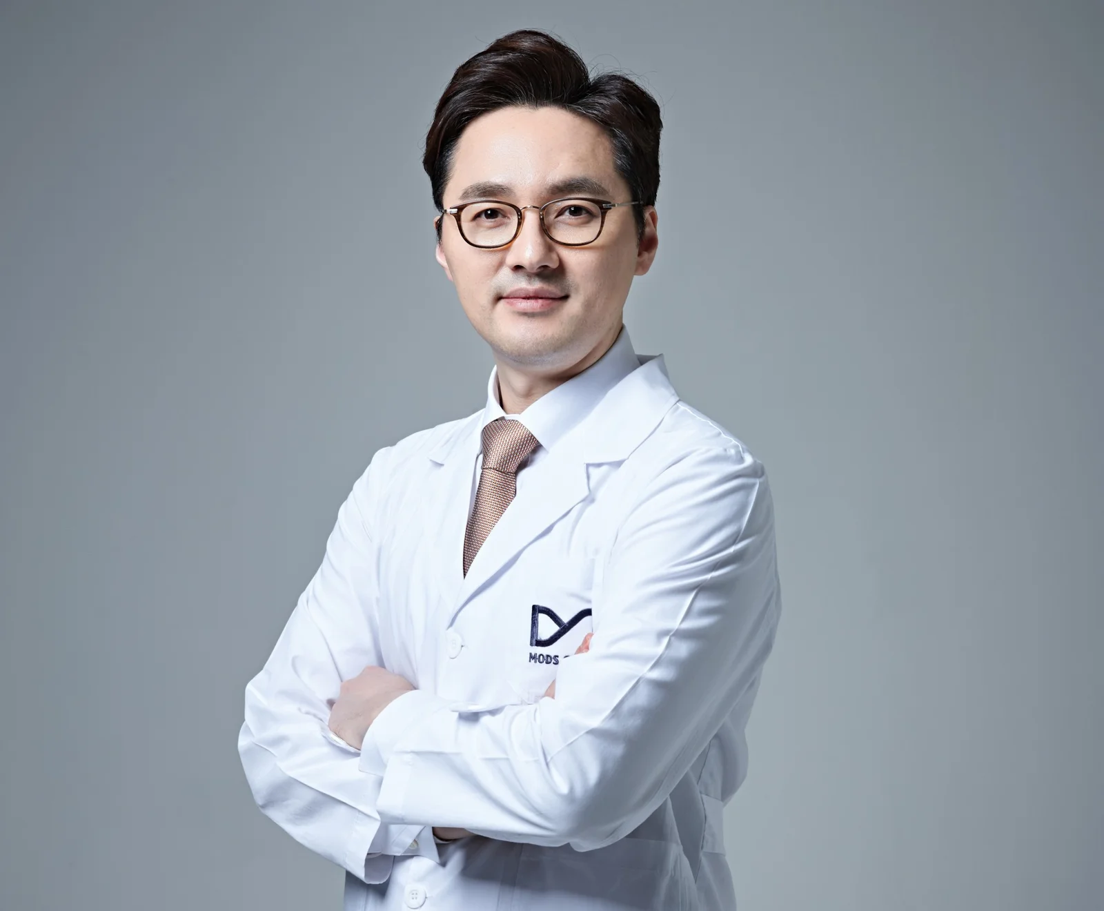 모즈의원 청담 손승용 대표원장
